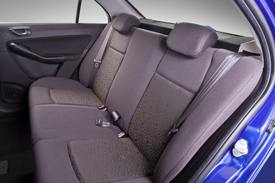 Интерьер Tata Bolt Sedan 2015 года  (ZA) (фото 8 из 36)